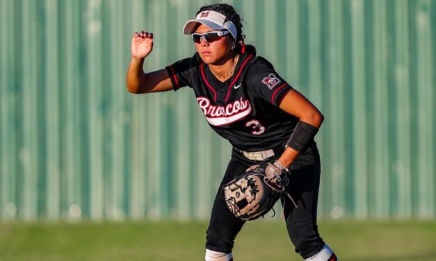 Mustang outscores Muskogee 31-3 in district doubleheader sweep